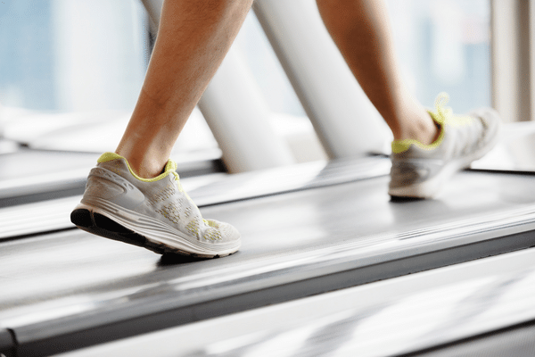 Treadmill-Benefits-and-Disadvantages-walking-on-a-treadmill